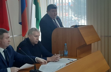 ДЕПУТАТЫ ВЫБИРАЮТ МЭРА