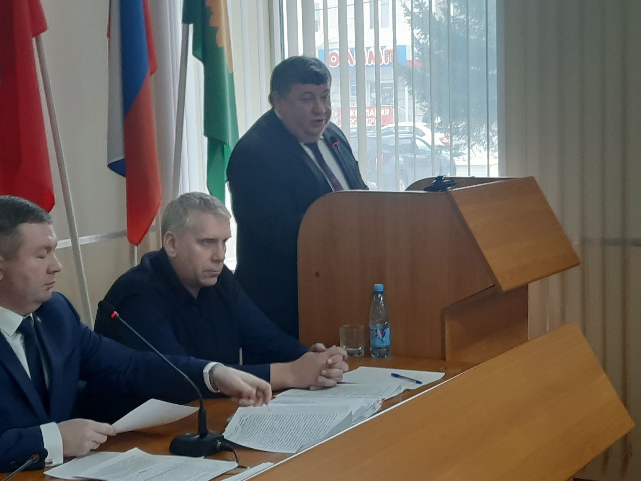 ДЕПУТАТЫ ВЫБИРАЮТ МЭРА